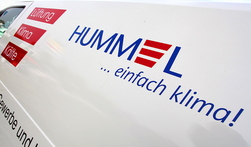 Hummel Systemlösungen auf Fahrzeug